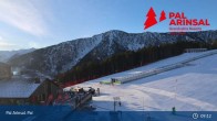 Archiv Foto Webcam Vallnord - Pal: Sicht auf Talstation La Massana und Piste El Planell 08:00