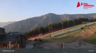 Archiv Foto Webcam Vallnord - Pal: Sicht auf Talstation La Massana und Piste El Planell 06:00