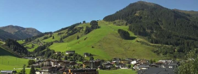 Hinterglemm: Ort und Talstation Seilbahn
