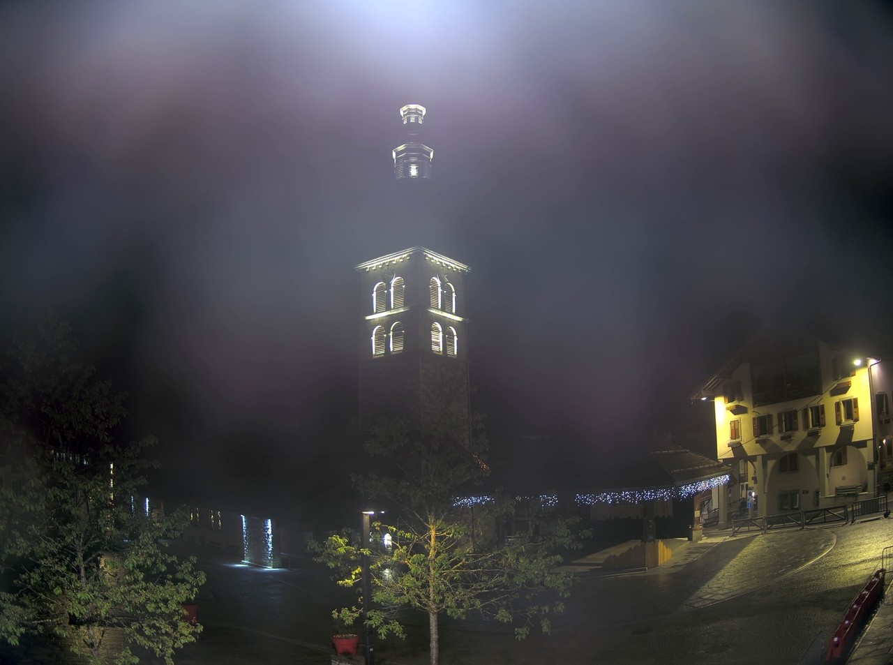 Webcam View of Clusaz village 1022 m... • High Savoy • Livecam • Live-Stream